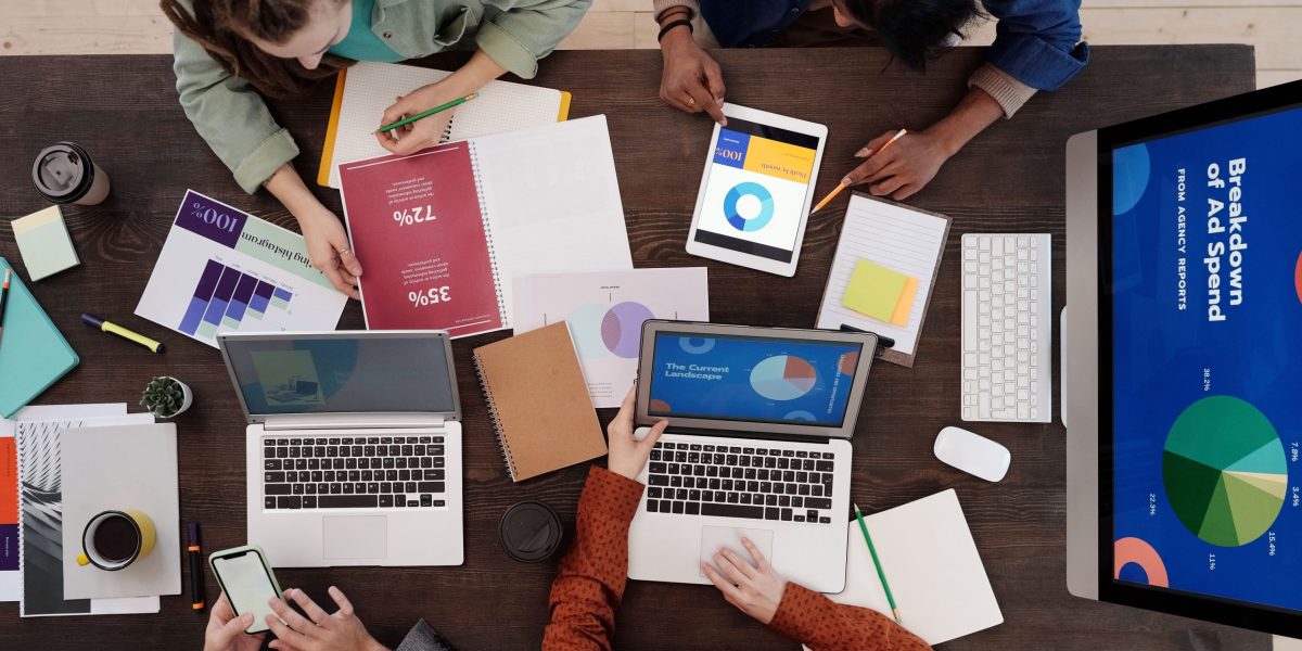 Digital Maximize team collaborating on digital marketing strategies, analytics, SEO, Google Ads, and Meta Ads campaigns.